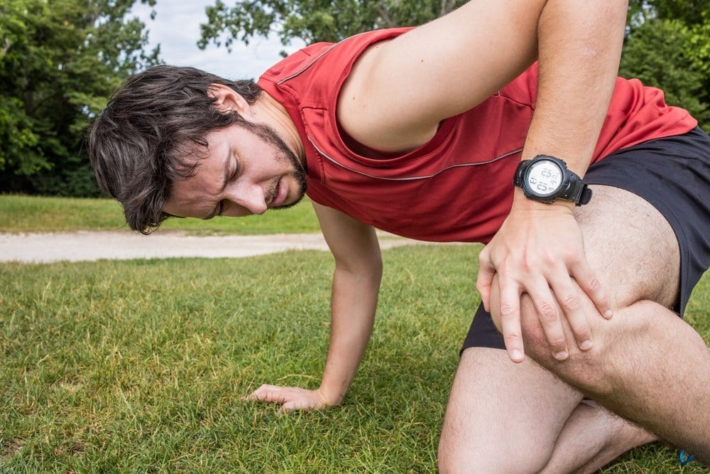 male runner injures knee